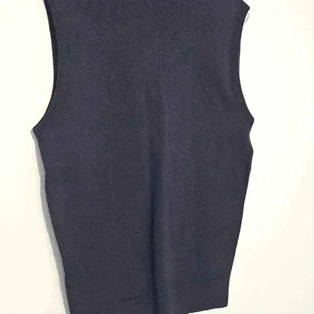 Tekau Pure New Wool V-Neck Sweater Size Small EUC